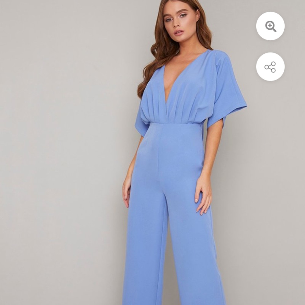 NWT Chi Chi Noely Jumpsuit (Sold out)